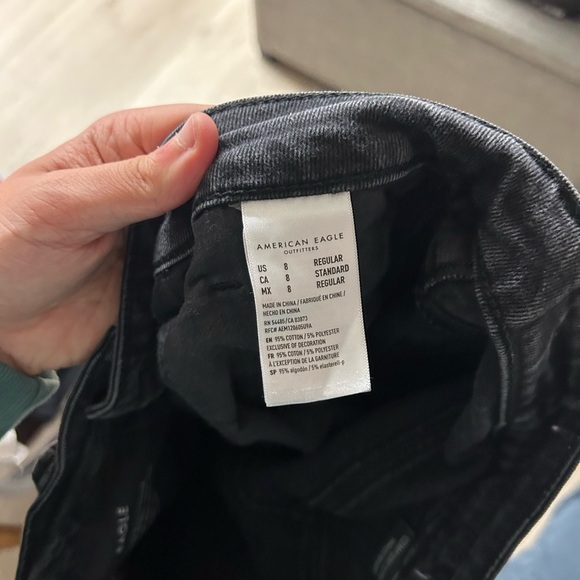 American Eagle Black Ripped Mom Jeans - Picture 5 of 5